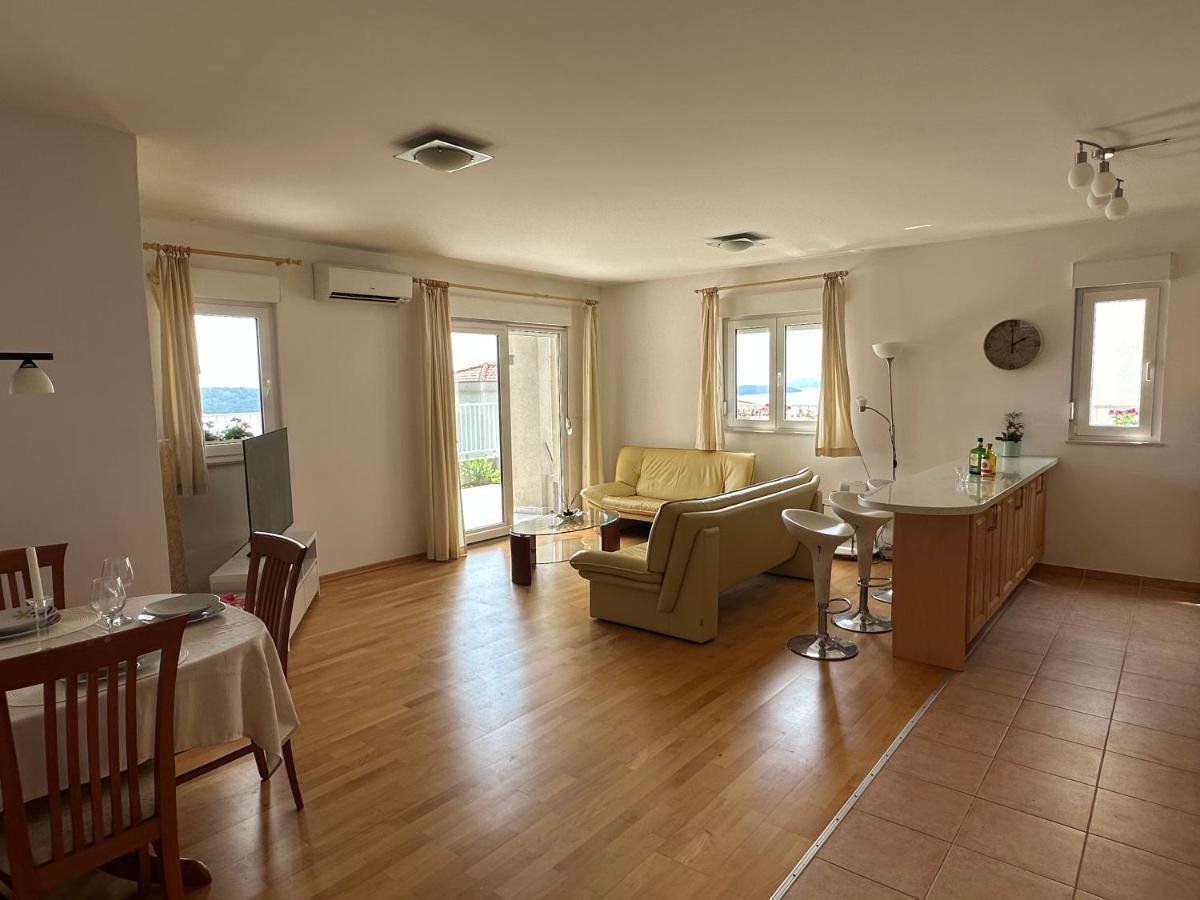 Aurora Luxury Apartment 特罗吉尔 外观 照片
